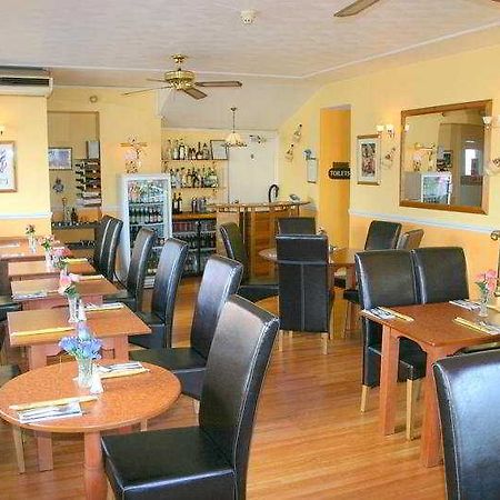 Rainbows Lodge Hotel And Serviced Apartments Рединг Екстериор снимка