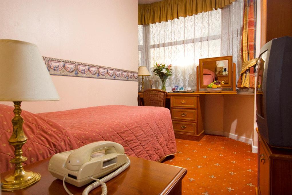 Rainbows Lodge Hotel And Serviced Apartments Рединг Стая снимка